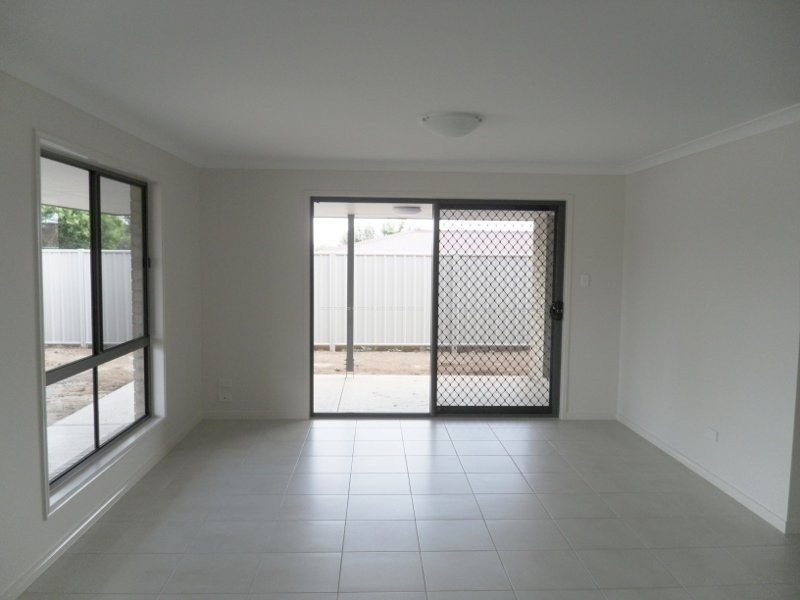 Unit 2, 13 Dell Crt, Kingaroy QLD 4610