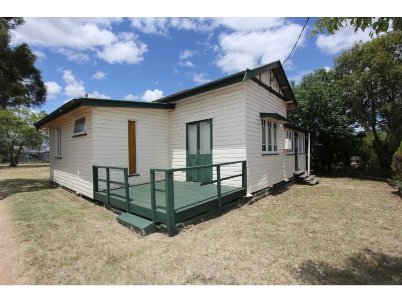 1 Reen St, Kingaroy QLD 4610