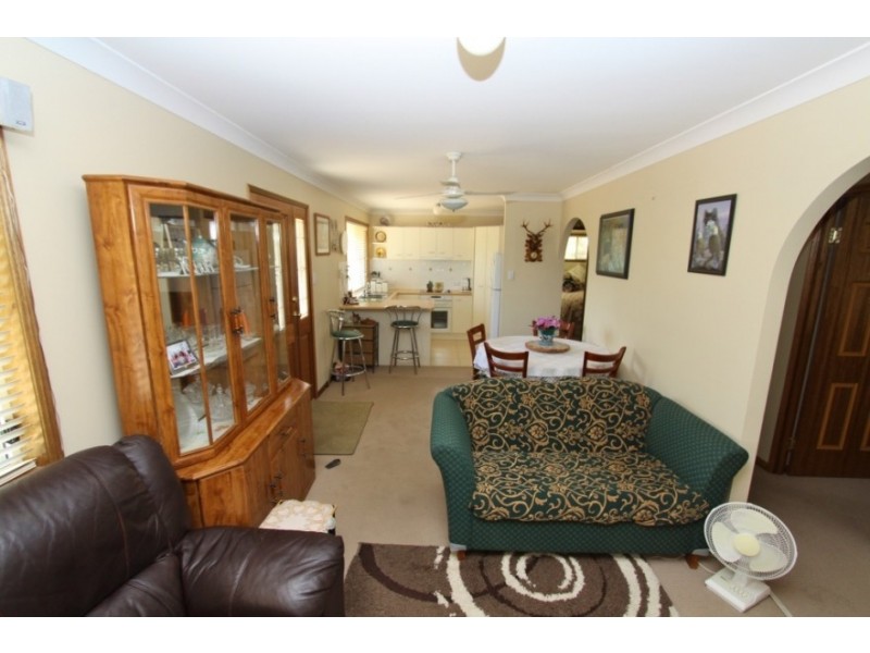 29 Bunker Avenue, Nanango QLD 4615