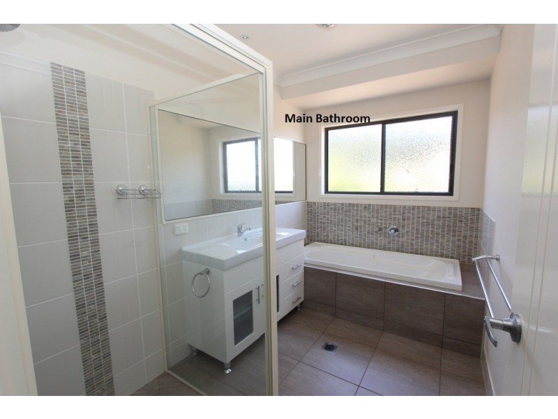 12 Premier Drive, Kingaroy QLD 4610