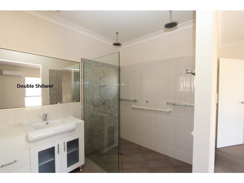 12 Premier Drive, Kingaroy QLD 4610