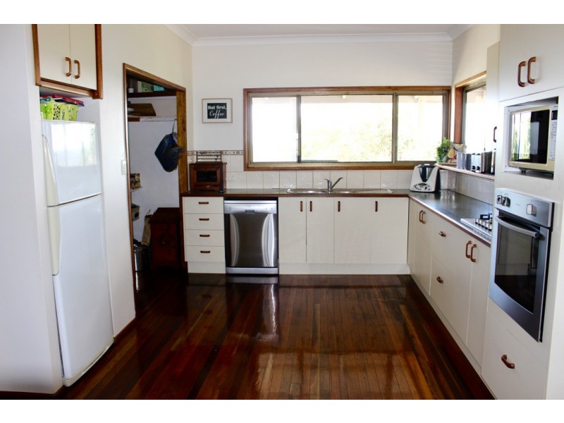 62 Muir Drive, Nanango QLD 4615