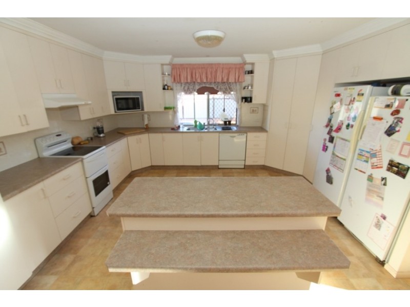 13 Olive Grove, Kingaroy QLD 4610