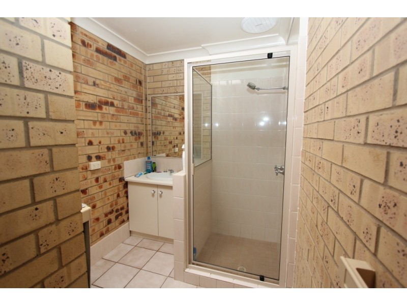 Unit 1 and 2, 25 Windsor Circle, Kingaroy QLD 4610