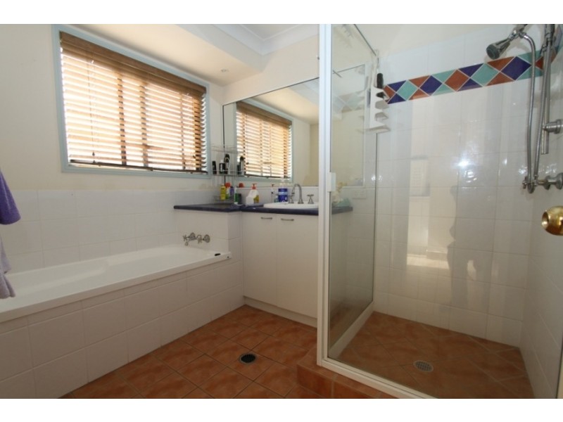 19 Cowie Drive, Kingaroy QLD 4610