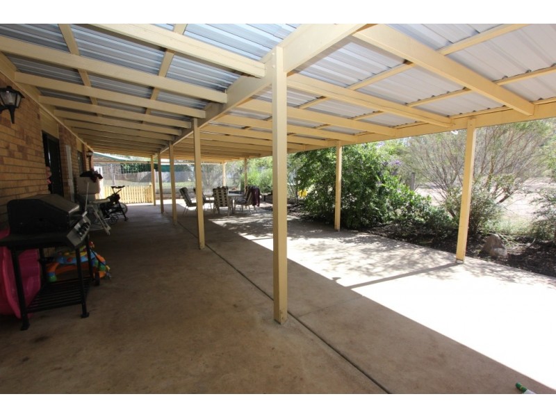 26 McGinley Rd, Nanango QLD 4615