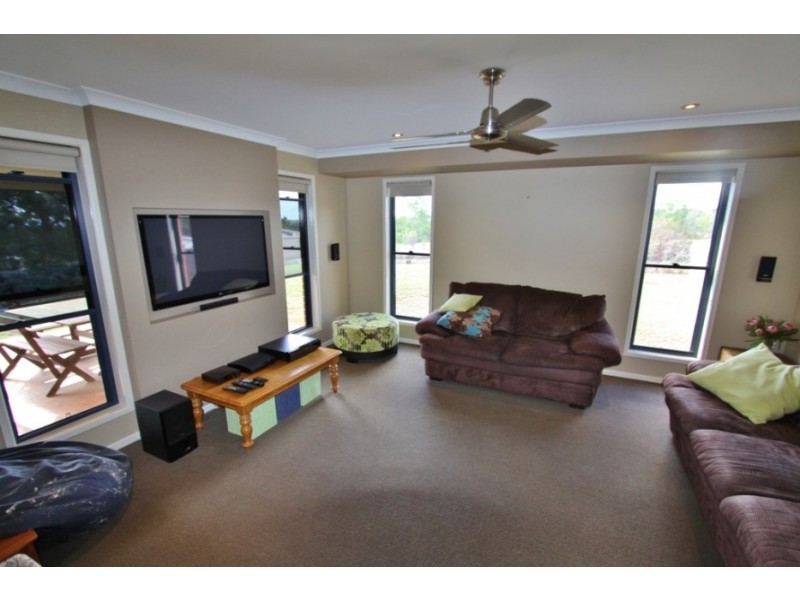 10 Panorama Pde, Kingaroy QLD 4610