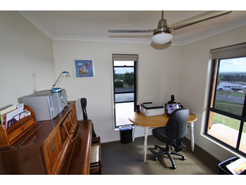 10 Panorama Pde, Kingaroy QLD 4610