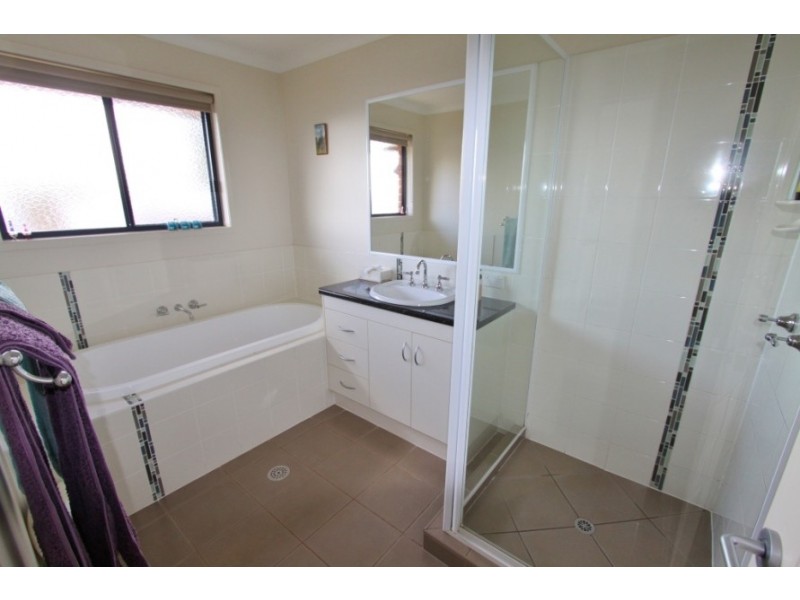 10 Panorama Pde, Kingaroy QLD 4610