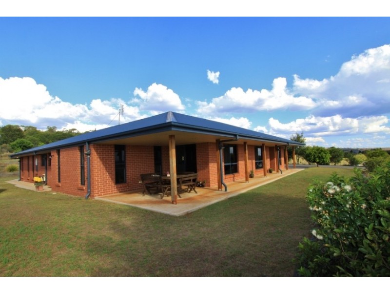 10 Panorama Pde, Kingaroy QLD 4610