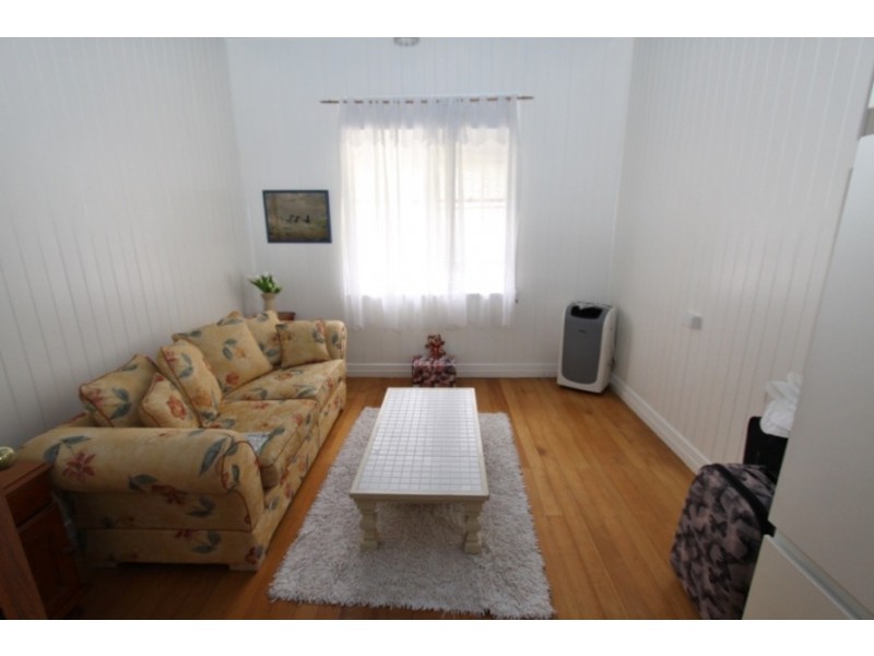 5 Burnett Street, Kingaroy QLD 4610