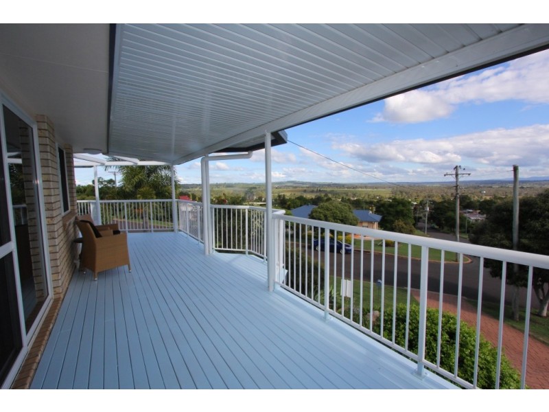 38 Adermann Drive, Kingaroy QLD 4610