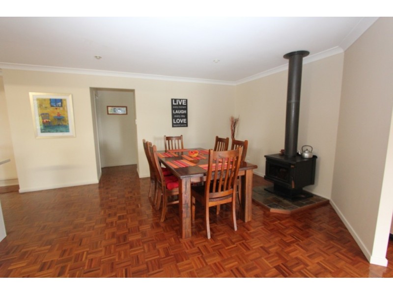 11 Tidar Crt, Kingaroy QLD 4610