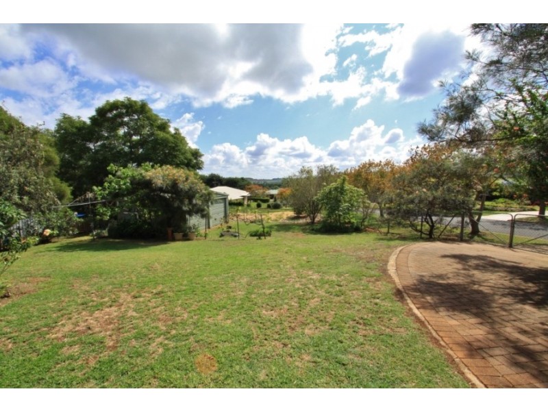 14 Murray Pde, Kingaroy QLD 4610