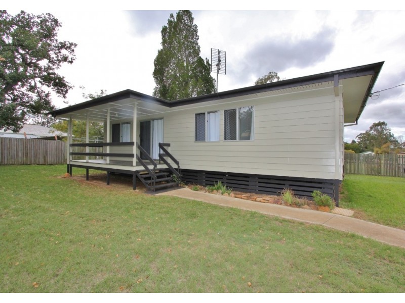 17 Barwick Street, Kingaroy QLD 4610