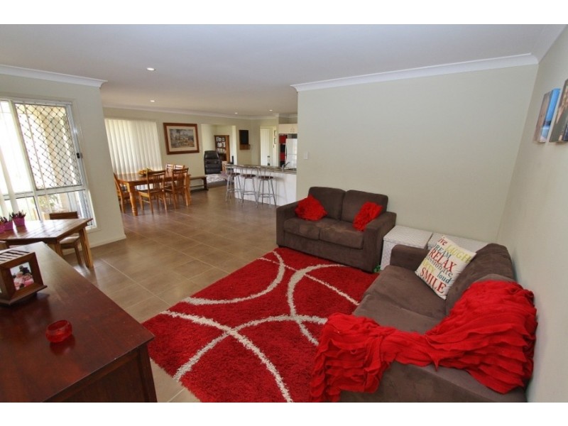 42 Banksia Dr, Kingaroy QLD 4610