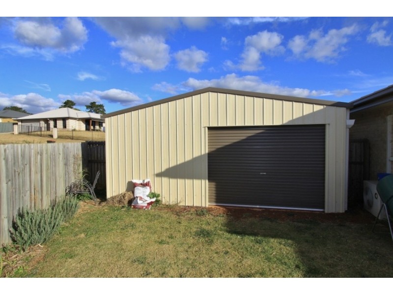42 Banksia Dr, Kingaroy QLD 4610