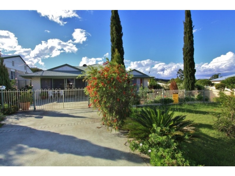 14 Wills St, Nanango QLD 4615