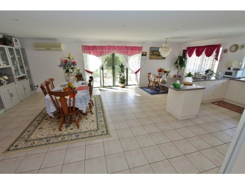 14 Wills St, Nanango QLD 4615