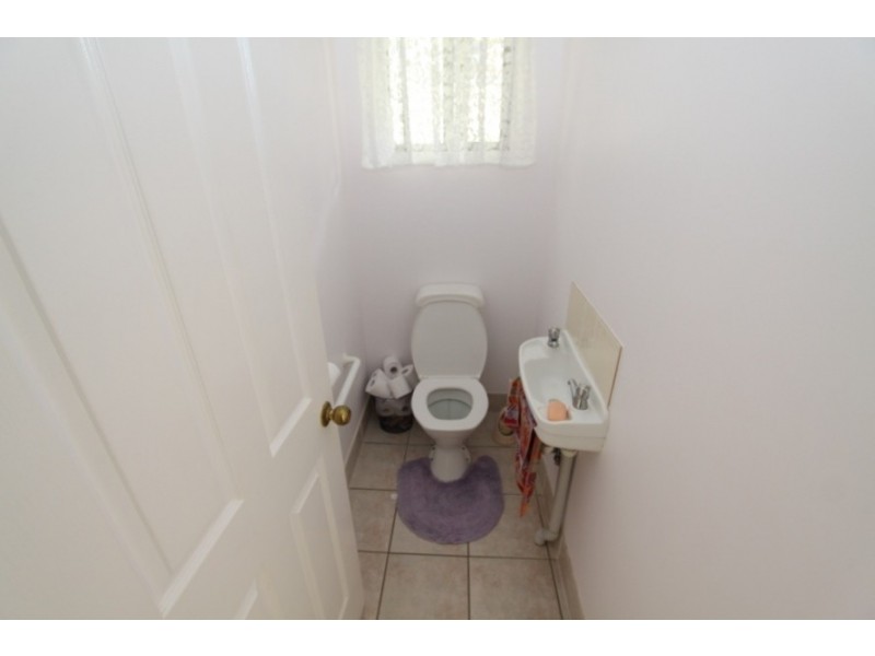 14 Wills St, Nanango QLD 4615