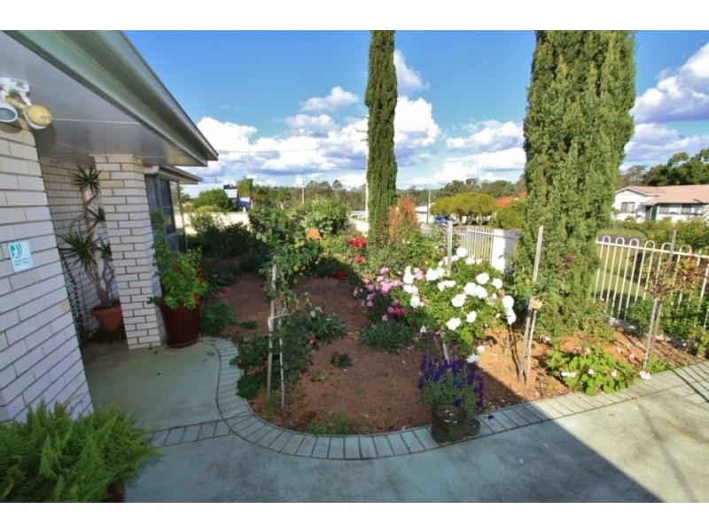 14 Wills St, Nanango QLD 4615