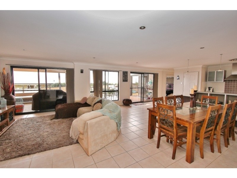 27 Murray Pde, Kingaroy QLD 4610