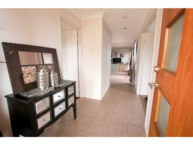 27 Murray Pde, Kingaroy QLD 4610