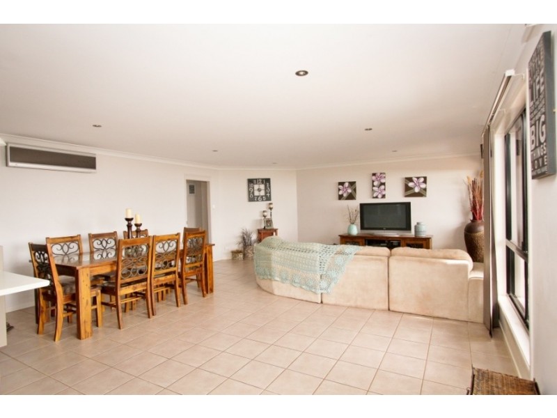 27 Murray Pde, Kingaroy QLD 4610