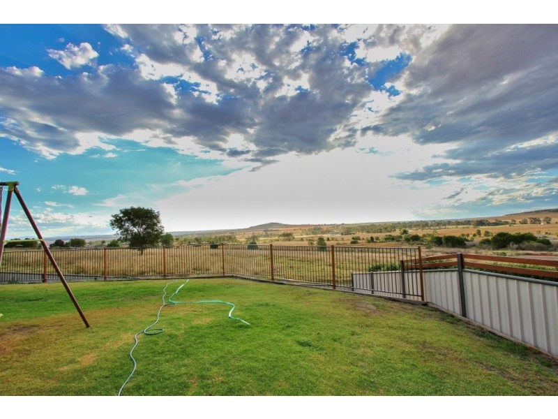 27 Murray Pde, Kingaroy QLD 4610