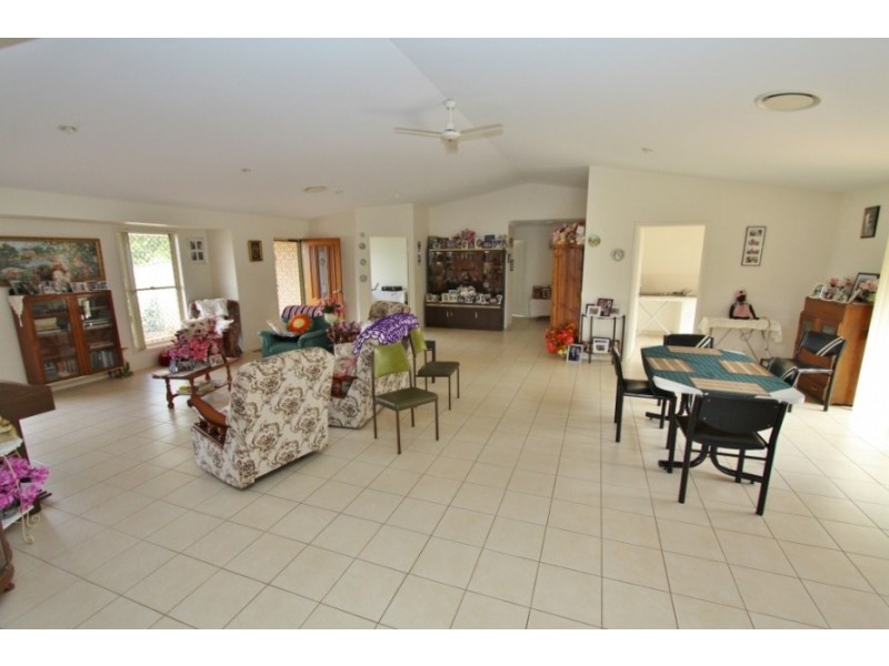 2 Summers Crt, Kingaroy QLD 4610