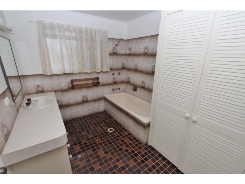 52 Moore Street, Kingaroy QLD 4610