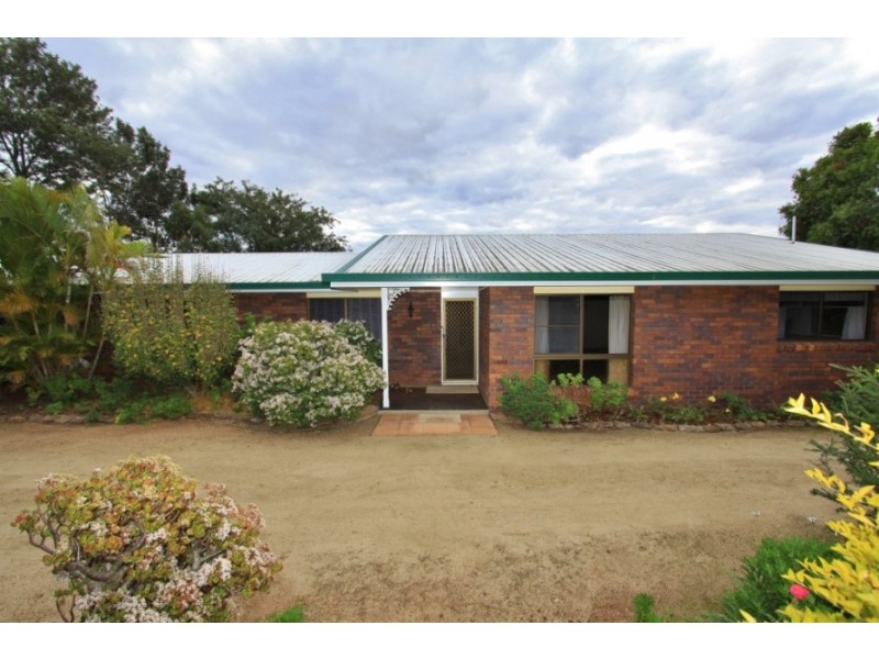 52 Moore Street, Kingaroy QLD 4610