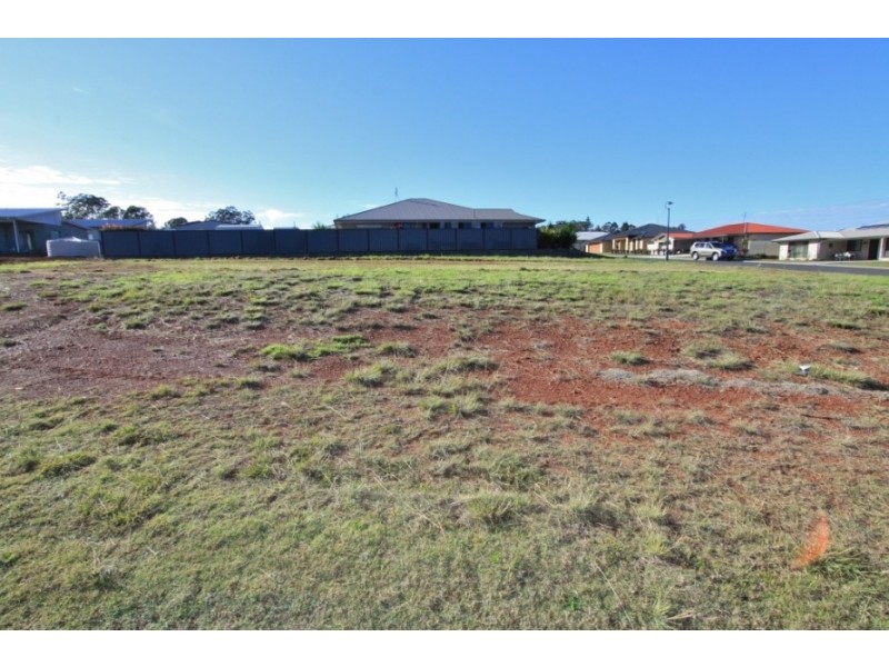 2 Nobby Way, Kingaroy QLD 4610