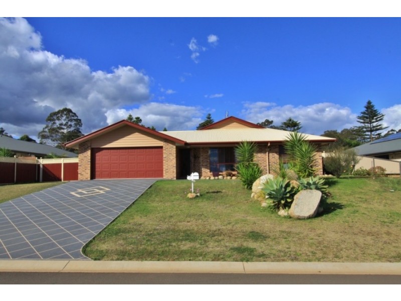 25 Darryl Cres, Kingaroy QLD 4610