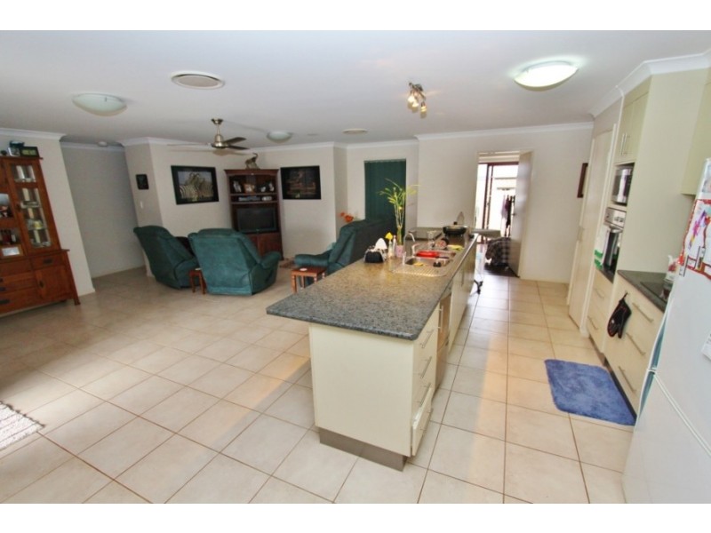 25 Darryl Cres, Kingaroy QLD 4610