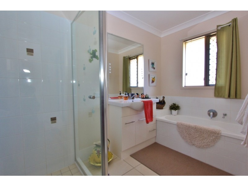 42 Bottlebrush St, Kingaroy QLD 4610