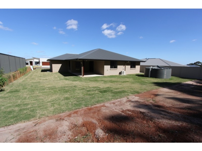 49 Darryl Cres, Kingaroy QLD 4610