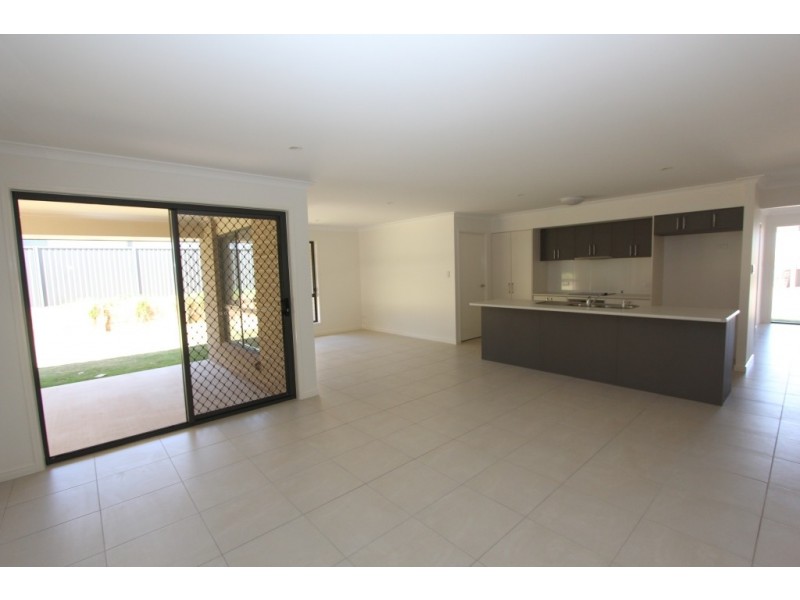 49 Darryl Cres, Kingaroy QLD 4610