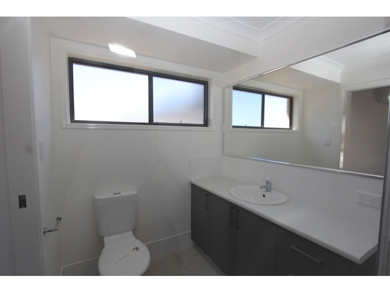 49 Darryl Cres, Kingaroy QLD 4610