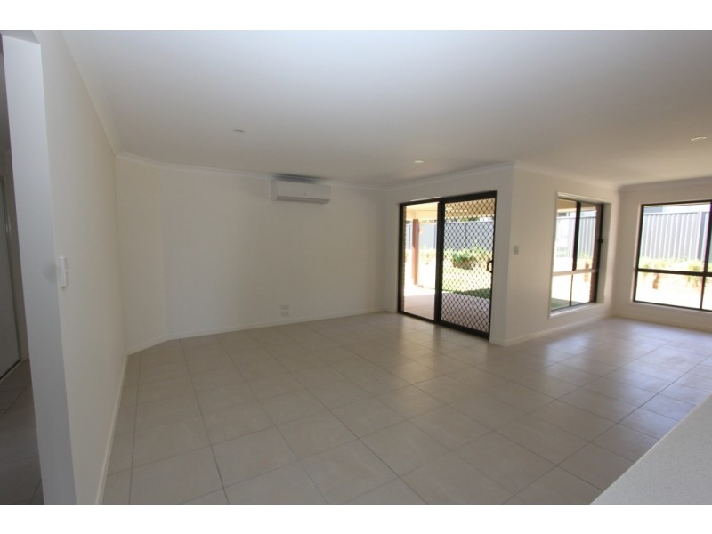 49 Darryl Cres, Kingaroy QLD 4610