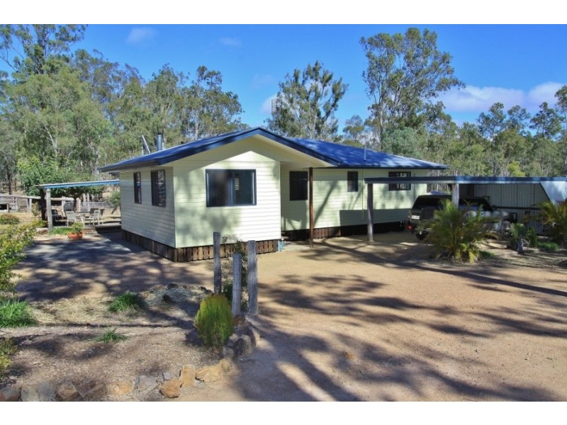 33 Farr Ct, Wattle Camp QLD 4615