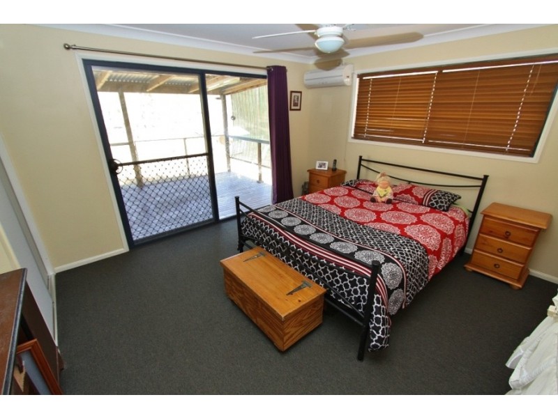 33 Farr Ct, Wattle Camp QLD 4615