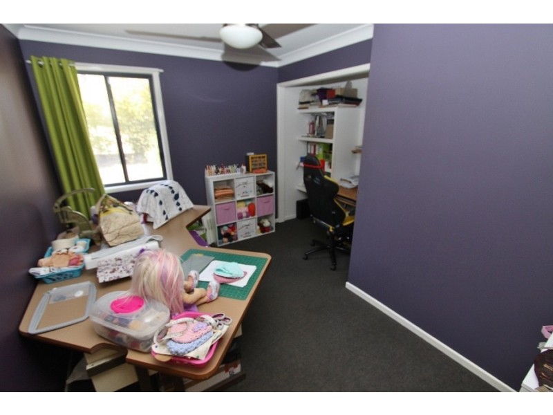 33 Farr Ct, Wattle Camp QLD 4615