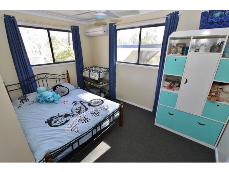 33 Farr Ct, Wattle Camp QLD 4615