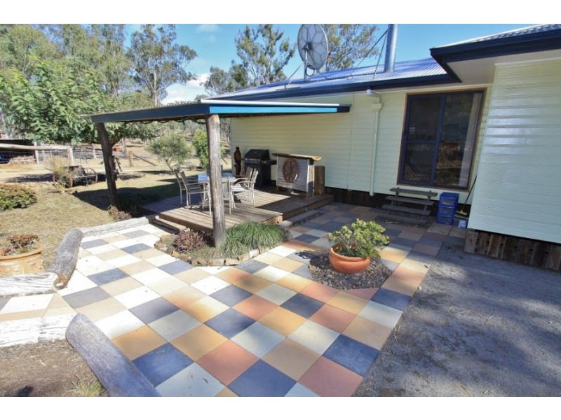 33 Farr Ct, Wattle Camp QLD 4615