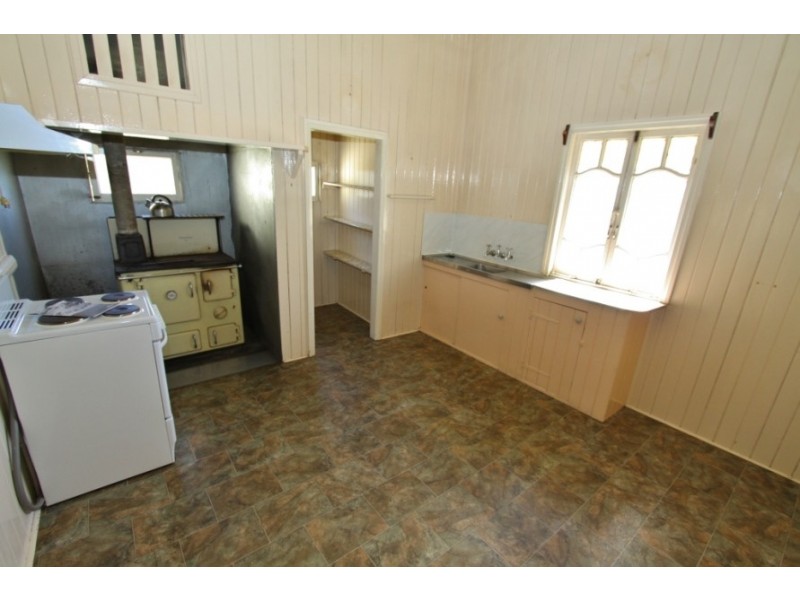 286-290 Haly Street, Kingaroy QLD 4610