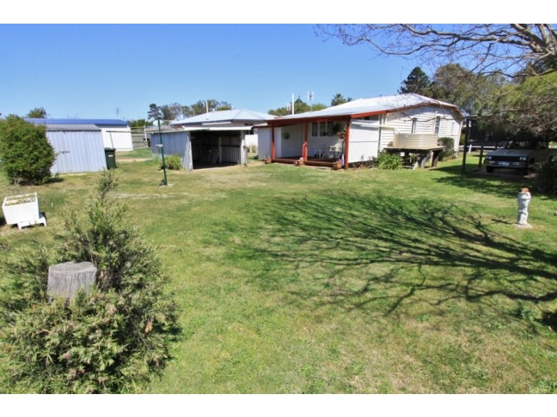 36 Hodge Street, Kingaroy QLD 4610