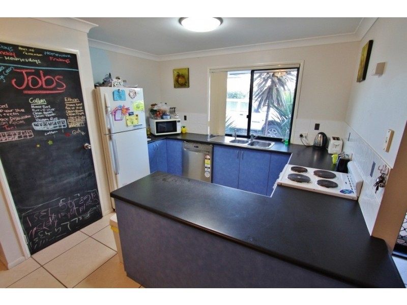 2/11 Tessmanns Road, Kingaroy QLD 4610