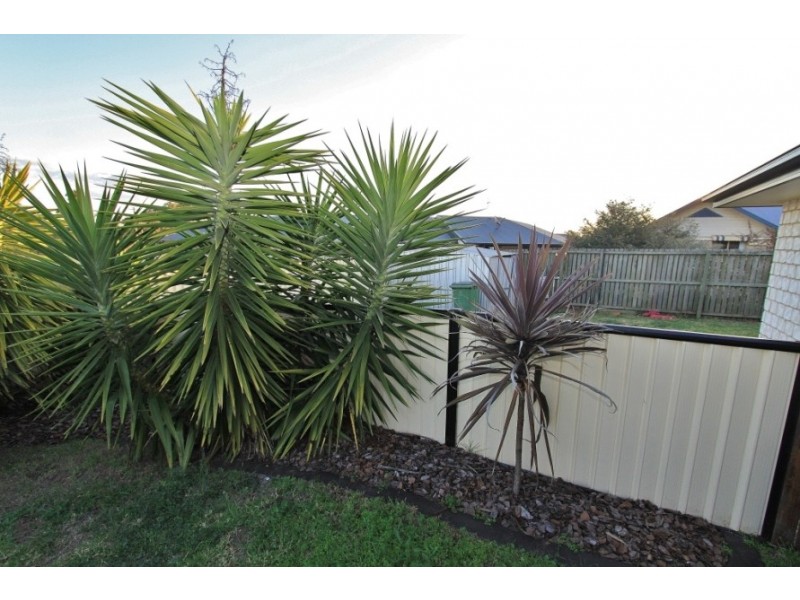 2/11 Tessmanns Road, Kingaroy QLD 4610