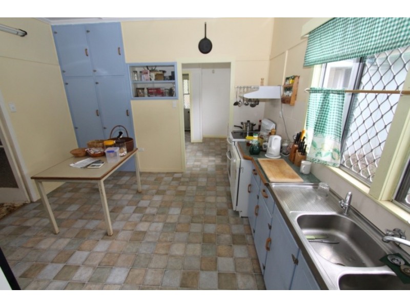 22 Carroll St, Kingaroy QLD 4610